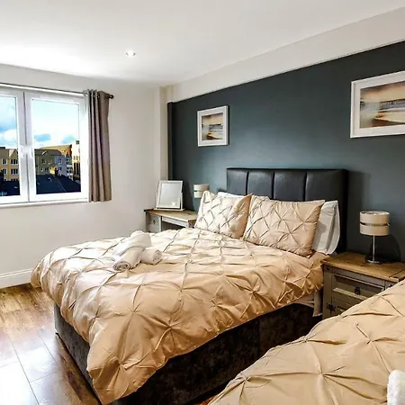 Apartment Executive Harbour Suites C